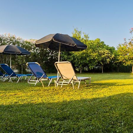 Rose Garden Villa Melíkia Dış mekan fotoğraf